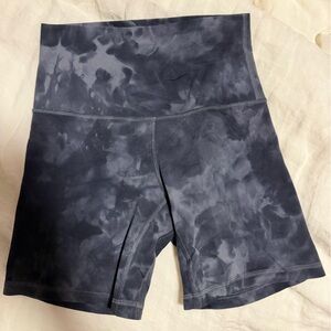 lululemon athletica Women's High-Rise Charcoal Tie-Dye Bike Shorts